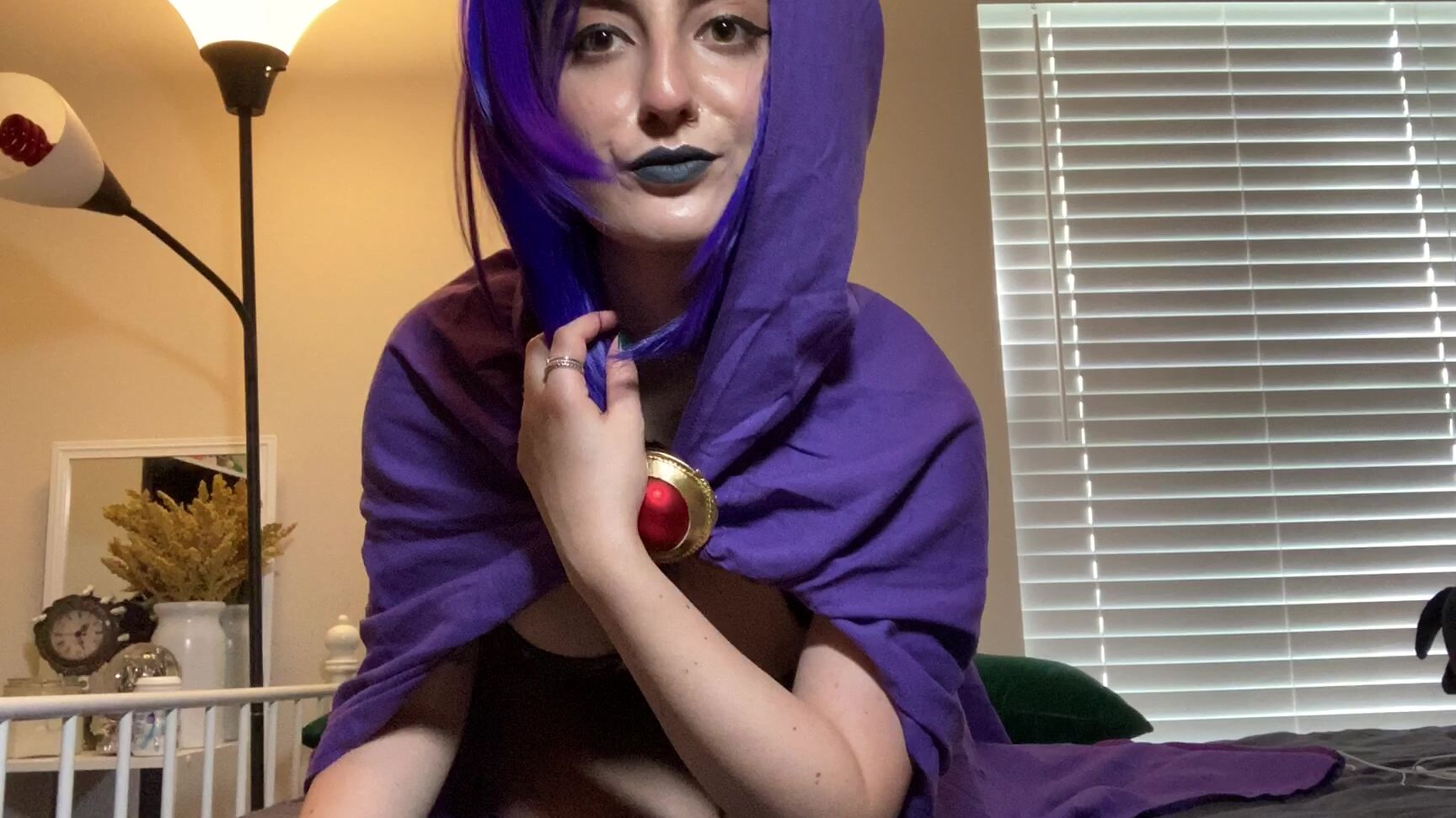 Cosplay, Pussy Play, Vibrator raven rubs her tight cunny ManyVids