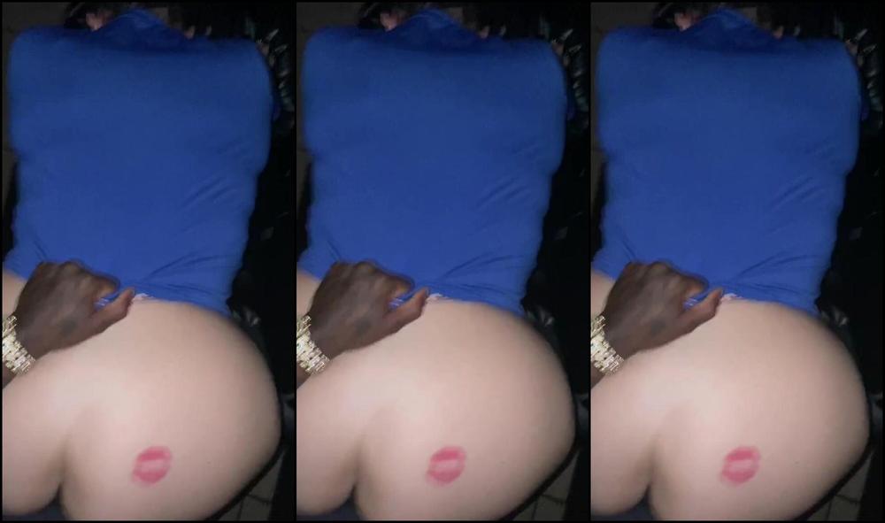 Mandimayxxx Mandi May Gets Fucked In The Sex Theatre