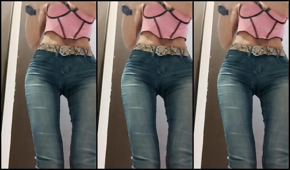 Missleggings 06 17 2023 Onlyfans Video In Camerino Vi Penso Sempre Hihihi Qual E Il Tuo Preferito Il Primo Il Secondo O