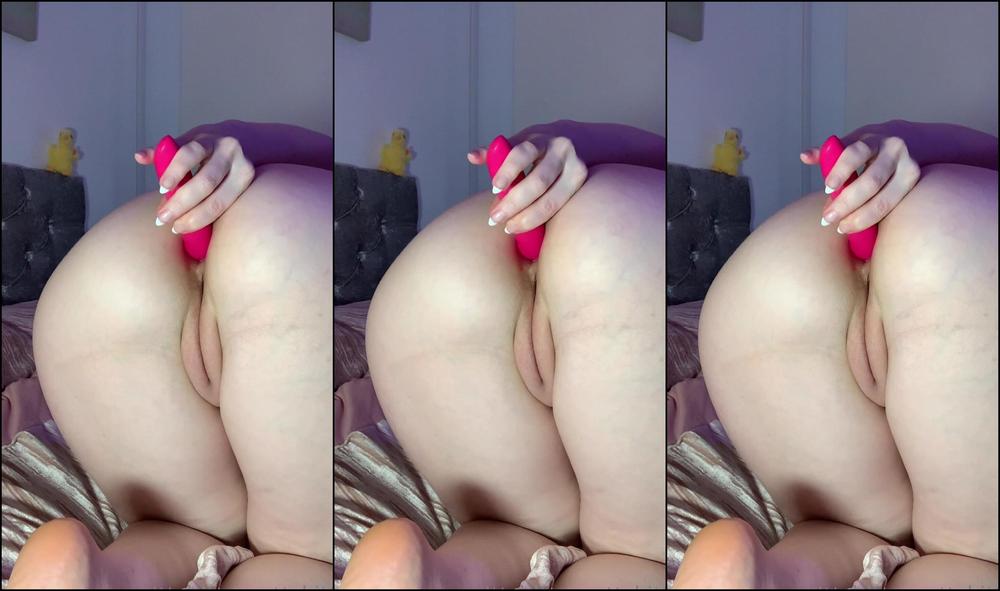 Ittybittyprettykitty Enjoy A Bit Of Ass Winking And Anal Play