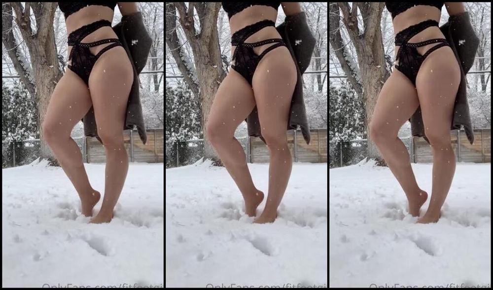 Nina Aka Fityoginina Onlyfans Happy Valentine S Day I M Feeling More The Winter Snow Elf Vibe Than Cupid So Here You