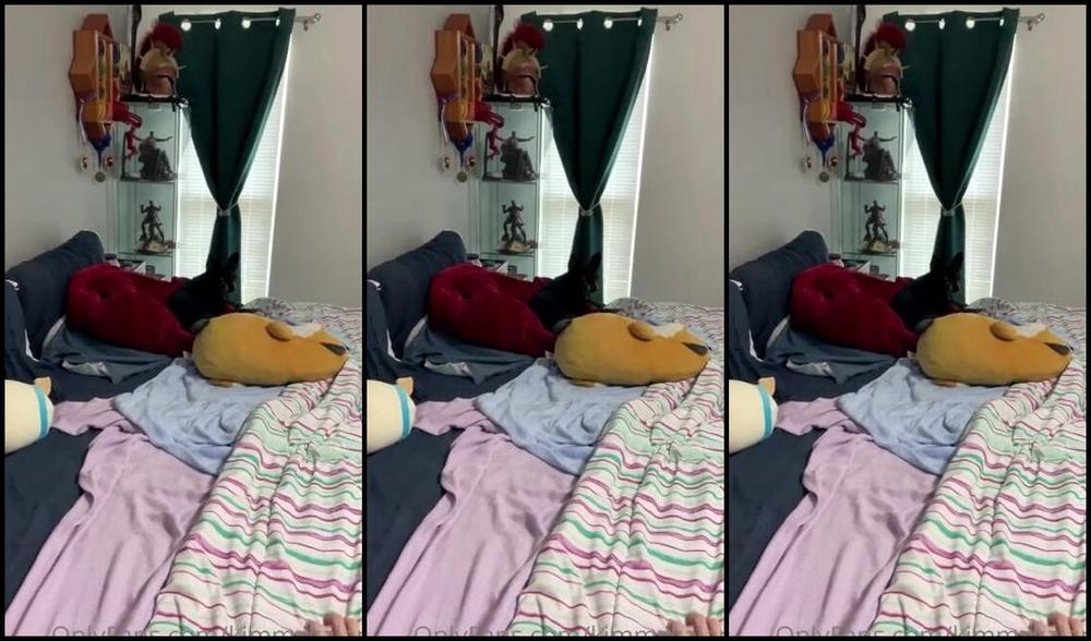 Kimmykalani Onlyfans Happy Friday Im Having A Three Day Weekend And Enjoying Memorial Day Wish Dash A Happy Birthday