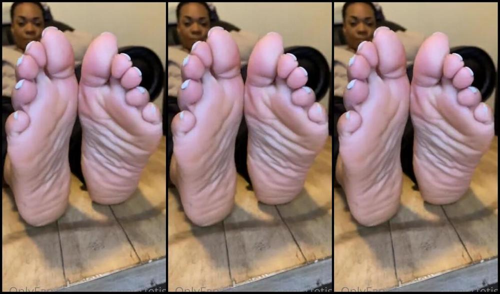 Enjoyyourfetish Onlyfans Amazing Foot Play With Mytoptiertoes She Getting Her Feet Back Wet In The Foot Fetish World Makep