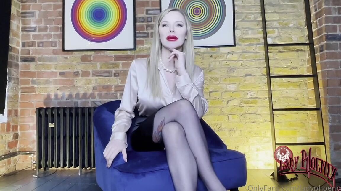 Lady Phoenix Nicknamed Ladyphoenix Ldn Onlyfans New Clip Boss Bitch Calls The Shots Think Youre Up For A Promotion Think Again Boss Bitch Has Othe