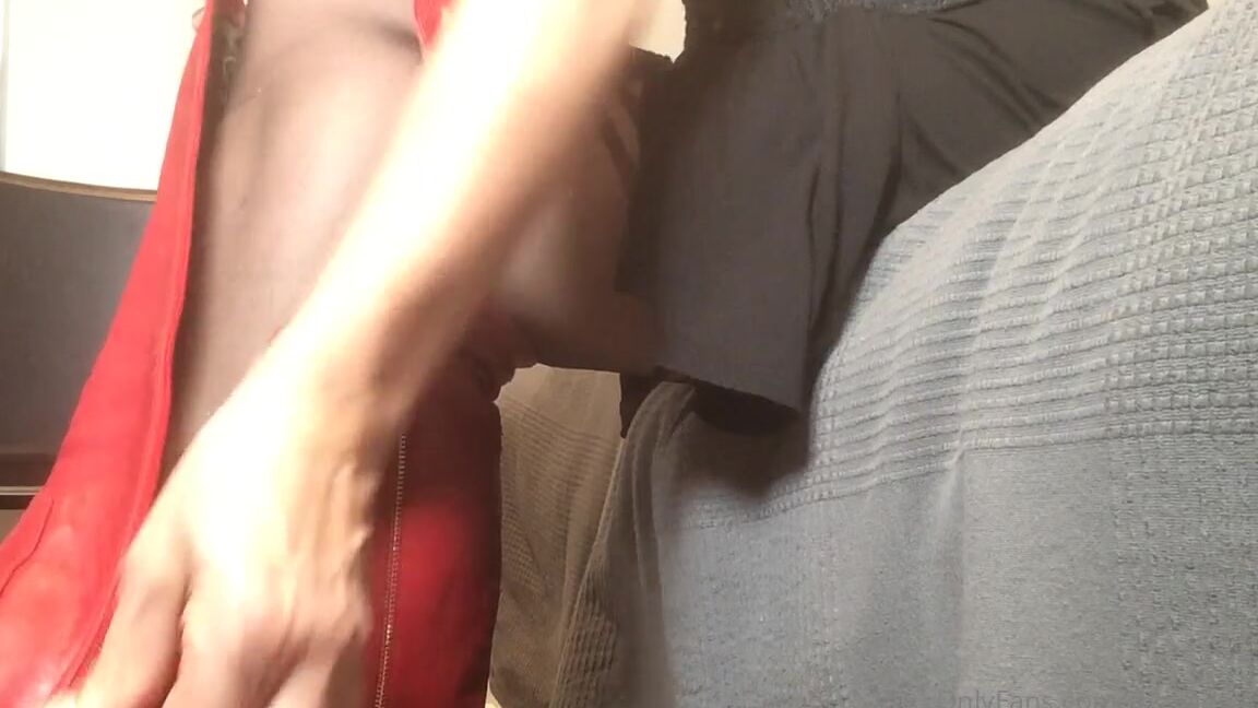 Lady Godiva Nicknamed Ms Ladygodiva Onlyfans Goodnight Foot Lovers Watch Me Slowly Unzip My Red Leather Boots As I Get Ready For Pc