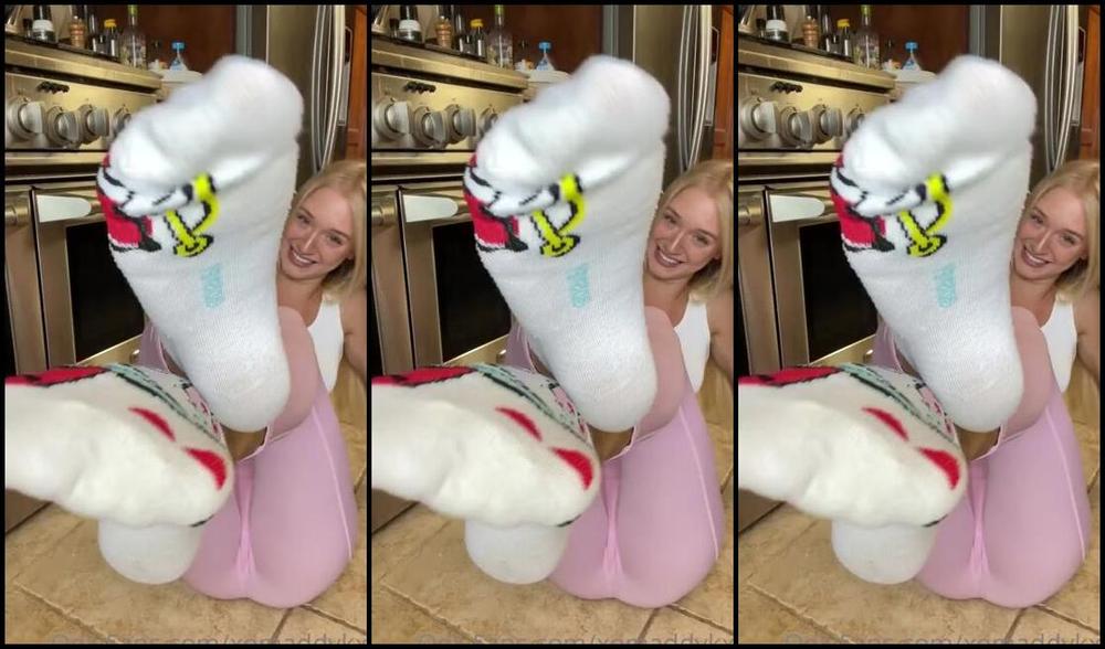 Goddess Kaylee Aka Xomaddykxo Onlyfans Stroke To My Socks Slut You Ll Be Lucky If I Even Allow You To Cum But You Re Not Deserving Of Seep