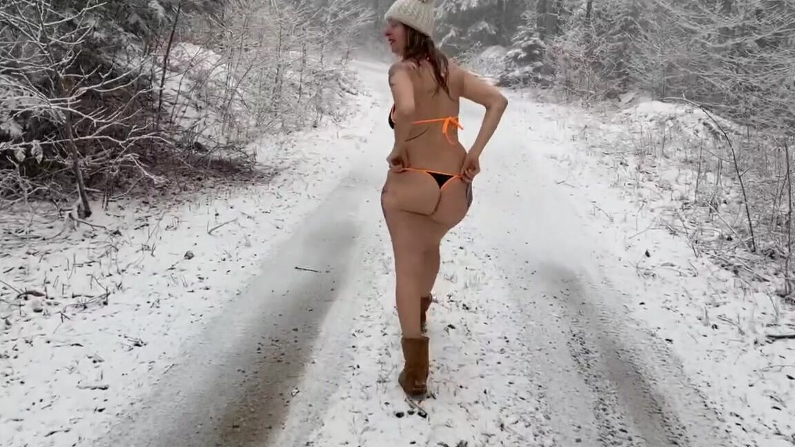 Longtoesally Nicknamed Longtoesally Stormy 04 08 2025 Onlyfans Video This Is 3 Minutes Out Of The 12 Minutes I Was Out In The Snow Today