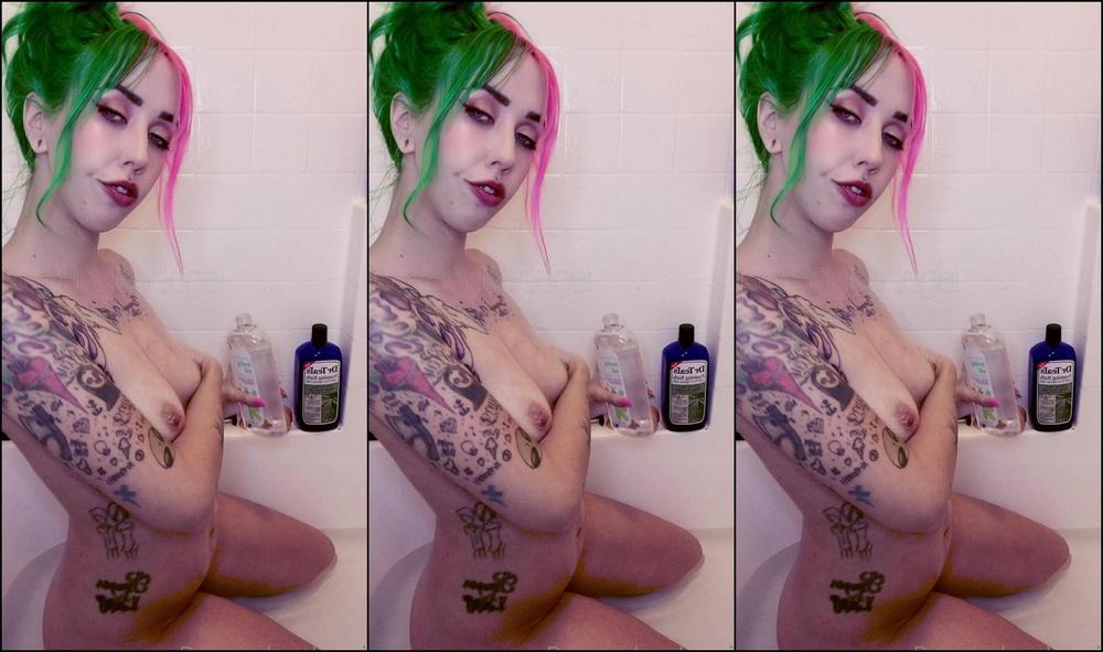 roseisdeadagain-01-12-2020-1362510233-oiled-up