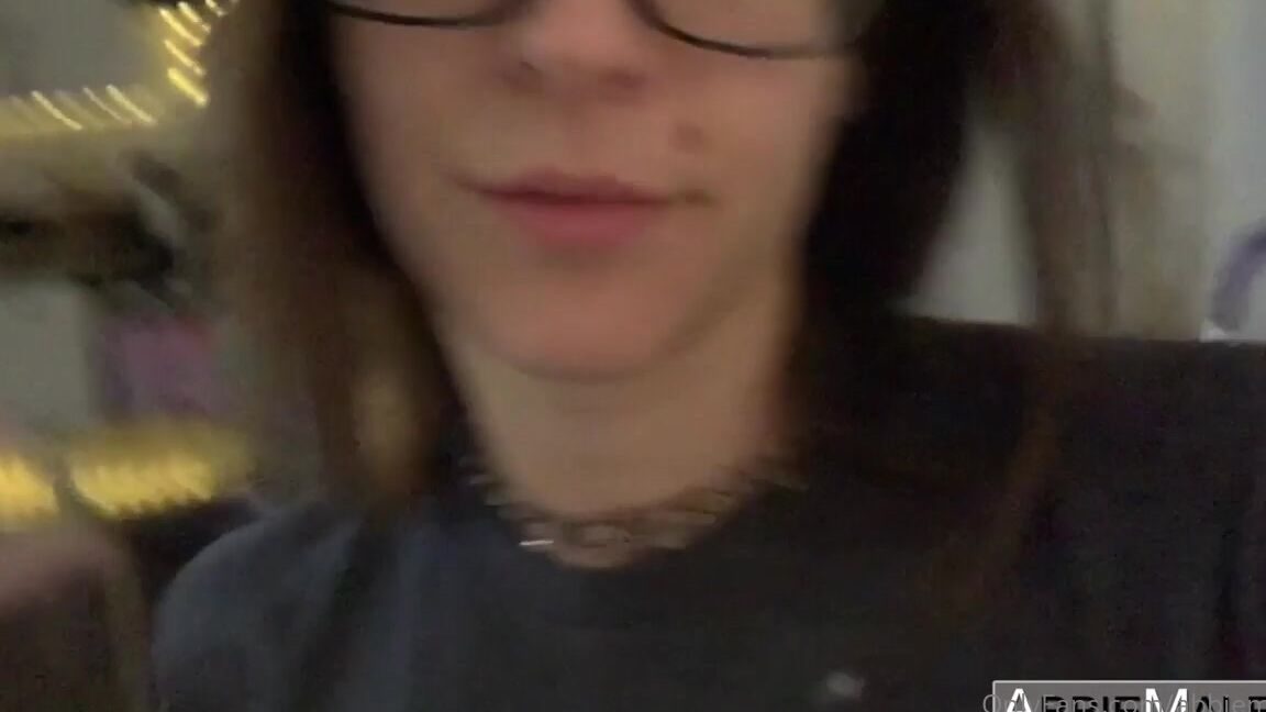 abbiemaley-10-07-2022-2517325658-should-i-wear-my-glasses-more-often-