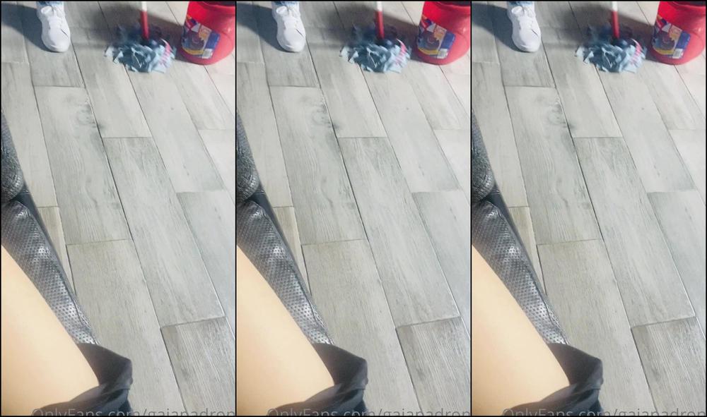 Mistress Gaia I Love That Color