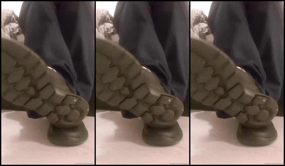 Miss B Nicknamed Missb52S Onlyfans 01 01 2020 Sniff And Lick After My 12Hr Shift