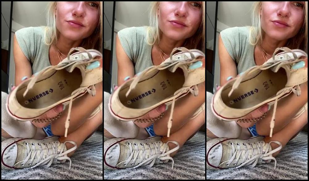 Emmysfeetandsocks Aka Emmyfeetandsocks Onlyfans Good Morning Vips Was Too Tired Yesterday But I Know This Gonna Make Y All Very Happyp