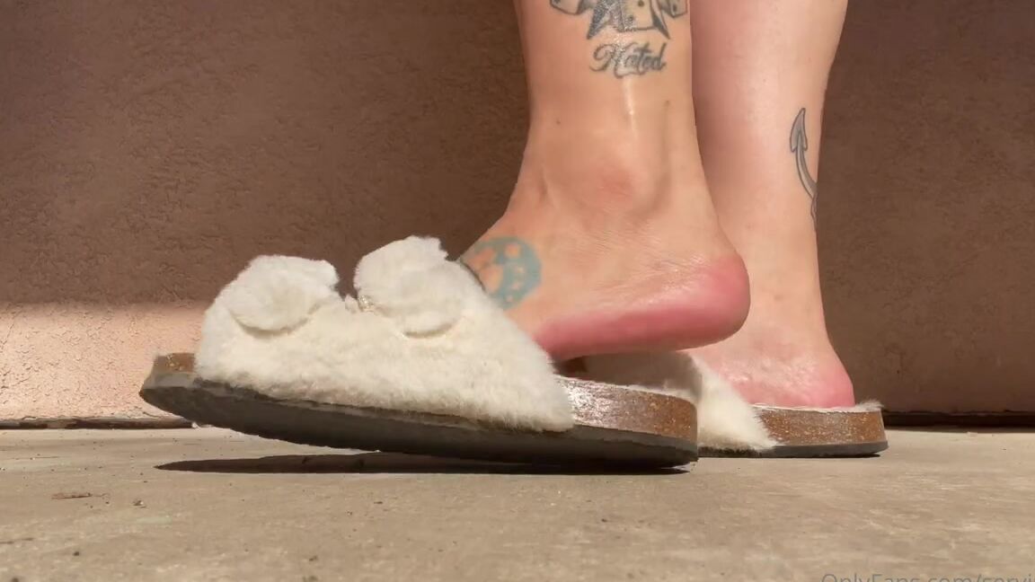 Servingbarefeet Aka Servingfet Onlyfans It S The Every Thing For Me Nail Beds Strong Pinkie Nail Lol Soft Pink Plush Soles Curvy And