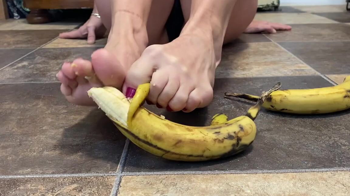 Lezlyan Nicknamed La Little Dancer Feet Onlyfans So It Took Me A Long Time To Get The Peel Off The Banana With