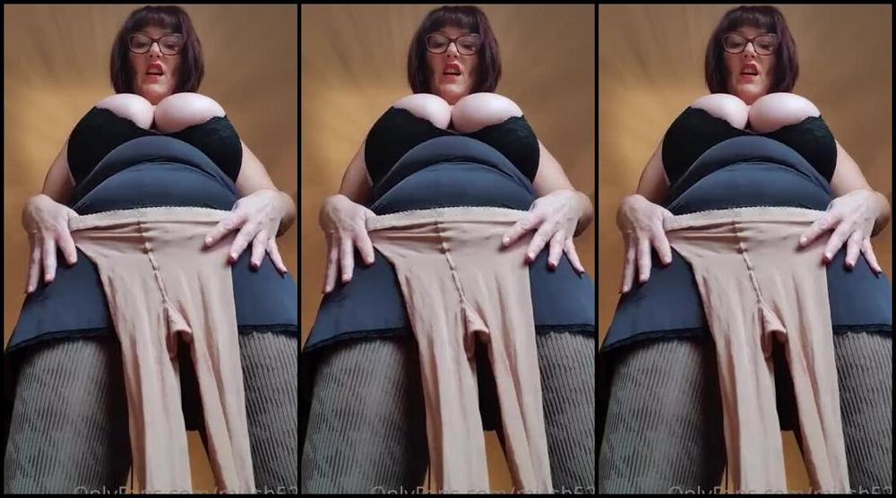 Miss B Nicknamed Missb52S Onlyfans 11 13 2021 Covering You In My Nylons You Perverted Little Stepson