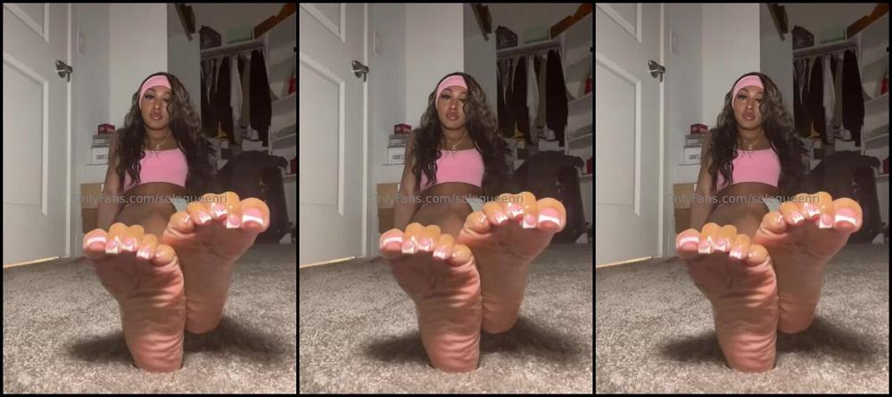 Solequeensolequeenri Onlyfans Baddie Teases You About Her Pretty Feet And How Mesmerized You Are By Themp