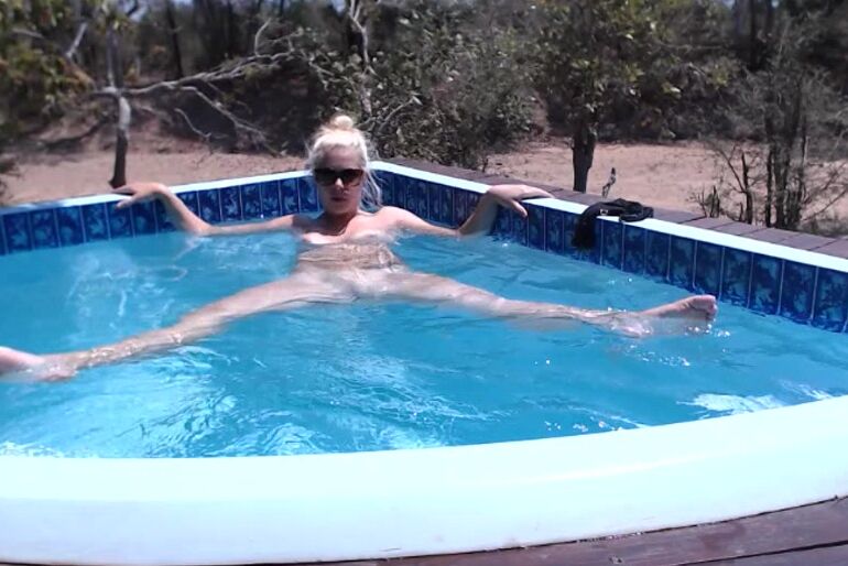 Alexisblake Africa Dildo Suck In Krugernationalpark