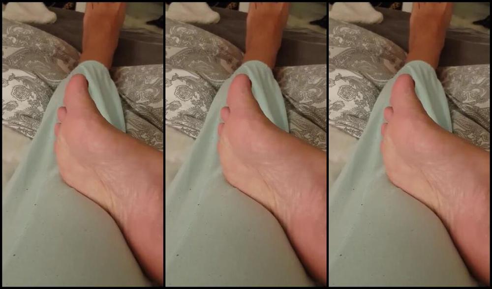 Miss B Nicknamed Missb52S Onlyfans 05 30 2019 My Poor Feet Need Pamperd Of One Of You Footfreaks