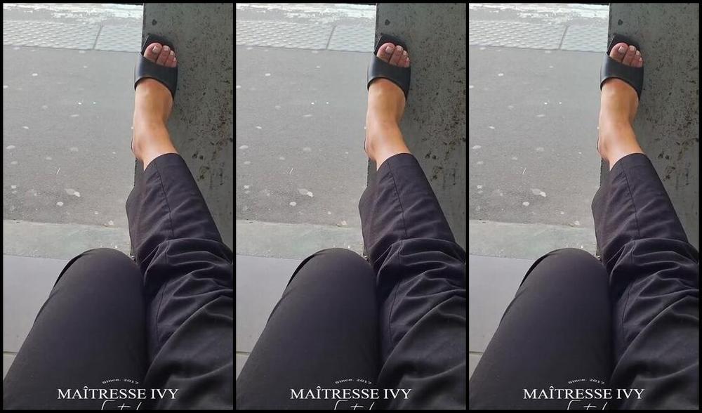 Maitresse Ivy Nicknamed Maitresseivy Onlyfans 8Min De Dangling En Extrieur Daprs Toi Combien De Mecs Ont Regarder Mes Pieds
