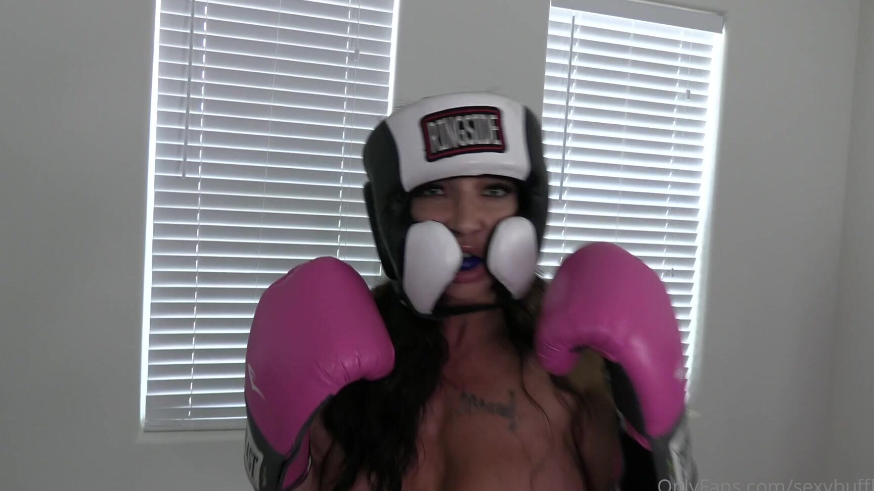 Sexybuffbabe Let S Go A Few Rounds Punk How Do You All Enjoy The Interactive Experience Feedback