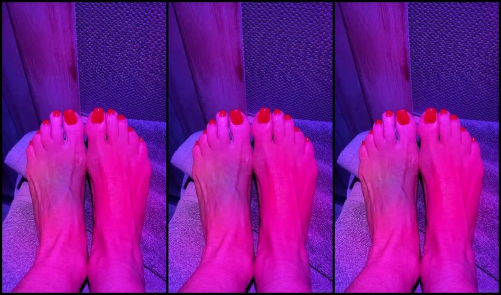 Janetmasonfeet Onlyfans Sauna Toes Check Out How My Polish Changes Colors Tweetytoes Freshpedi Sexyfeet 7Ls