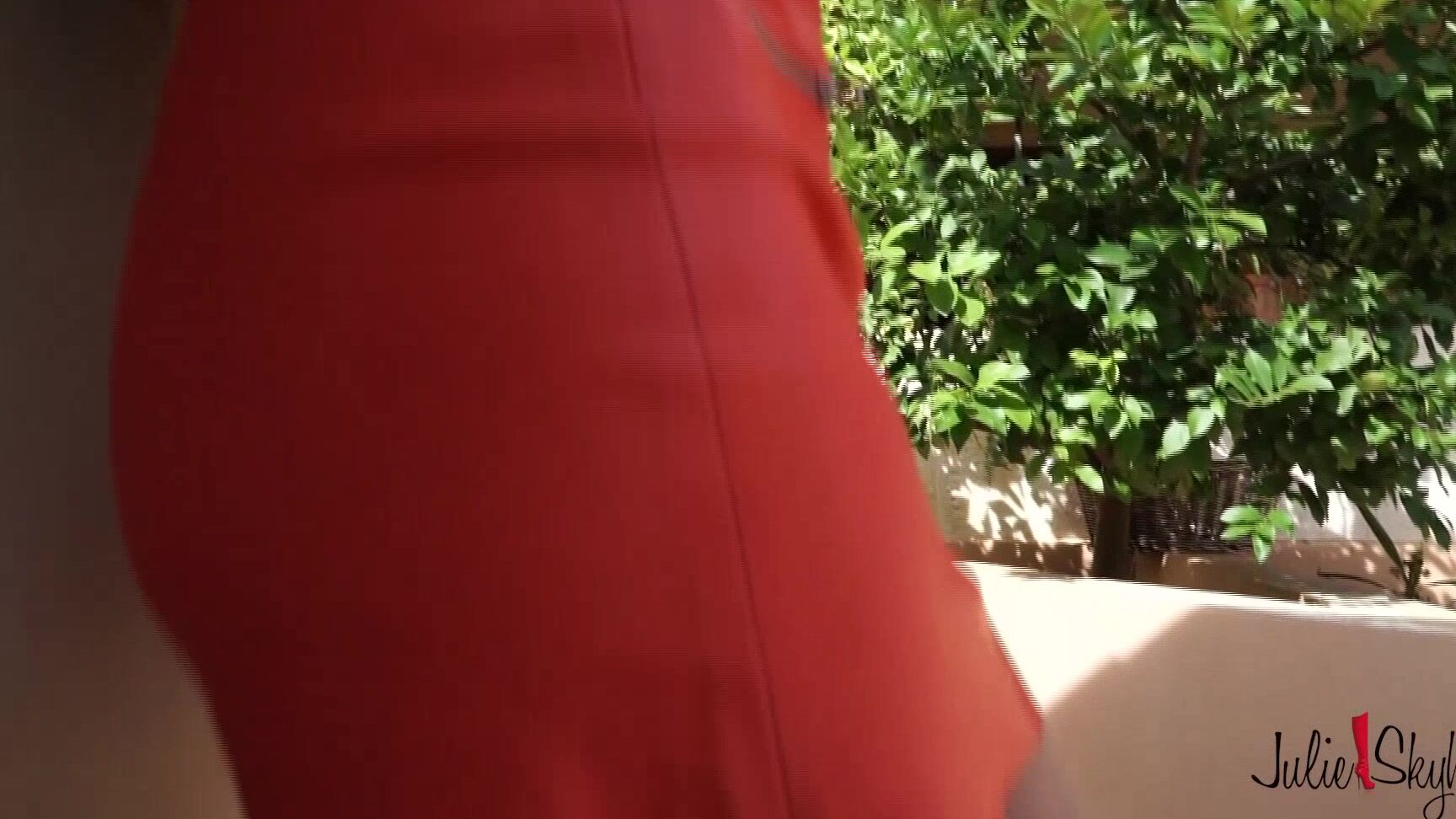 julieskyhigh i am a smoking high heels slut manyvids