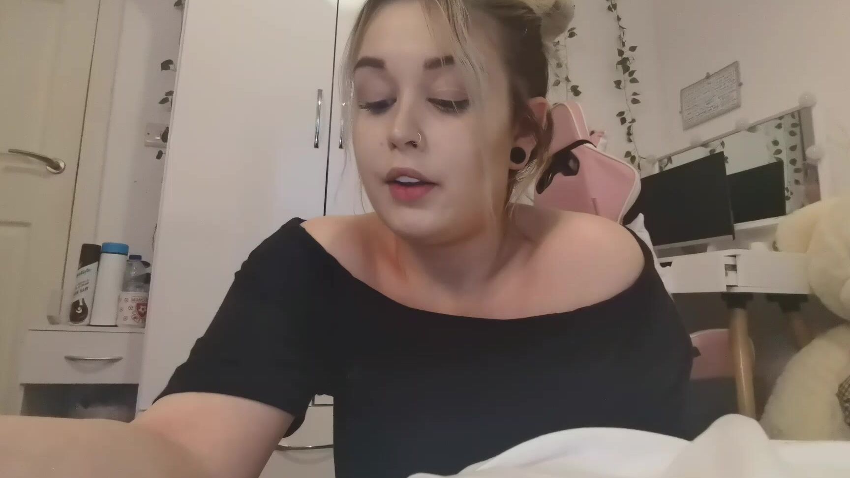 "HollyKitten" confession, confessions, crying, daddyroleplay, daddysgirl Daddy Confessions Dacryphilia manyvids