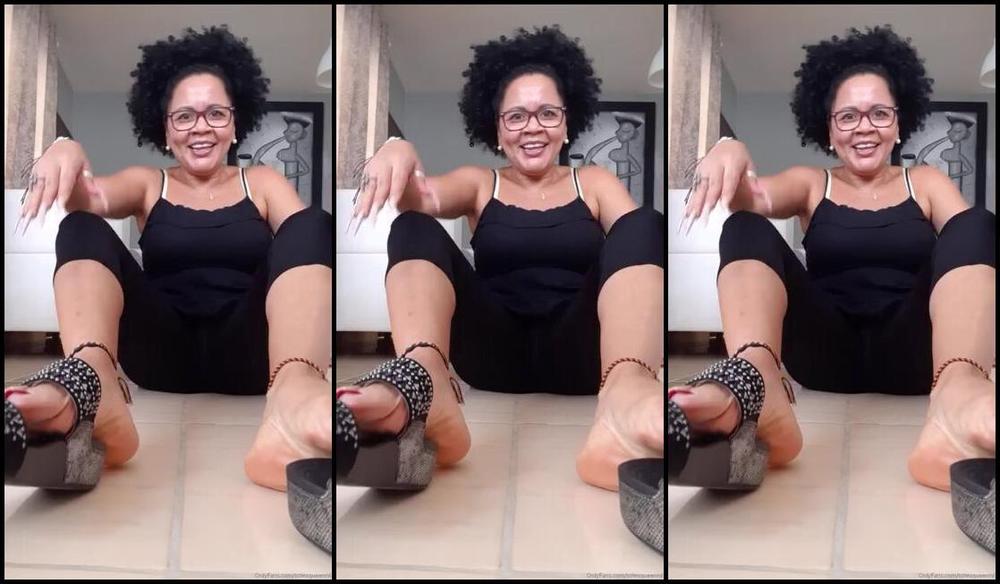 Meryann Aka Solesqueenrd Onlyfans Joi With My Grandson Around