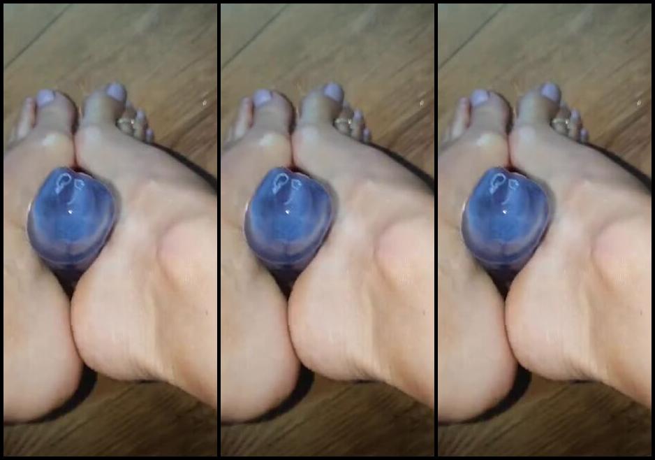 Sofiastoe Aka Sofiastoes Onlyfans I Want To Rub You Cock Between My Soles Stroking Up And Down I Will Hold Them Together And