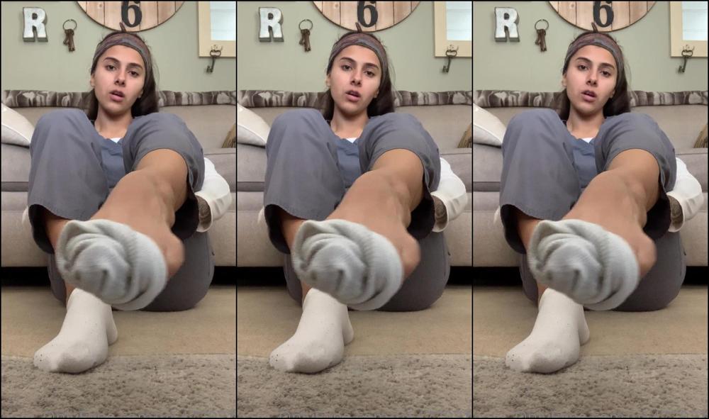 Solidgoddess Smelly White Sock Removal