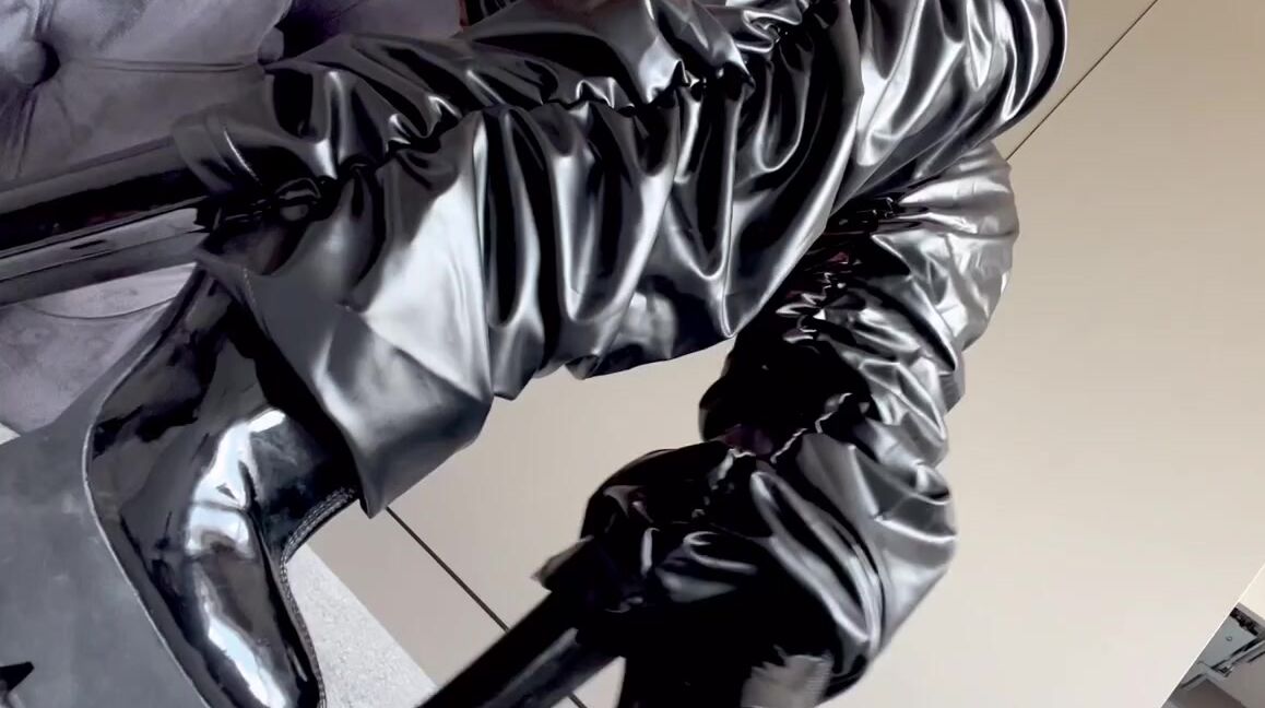 Miss Evie Lock Nicknamed Missevielock Onlyfans These Boots Could Inflict Some Serious Damage To Those Loser