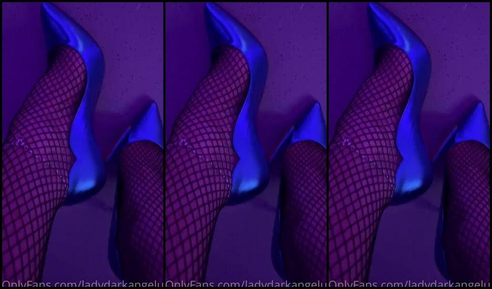 Ladydarkangeluk Onlyfans They Light Up Beautiful In This Light