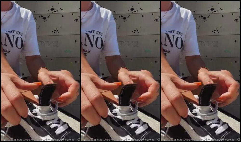 Goddessmona 91 Onlyfans Update Holiday Socks Ich Hab Gerade Einen Langen Spaziergang Hinter Mir Wie Du Sehen Kannstp