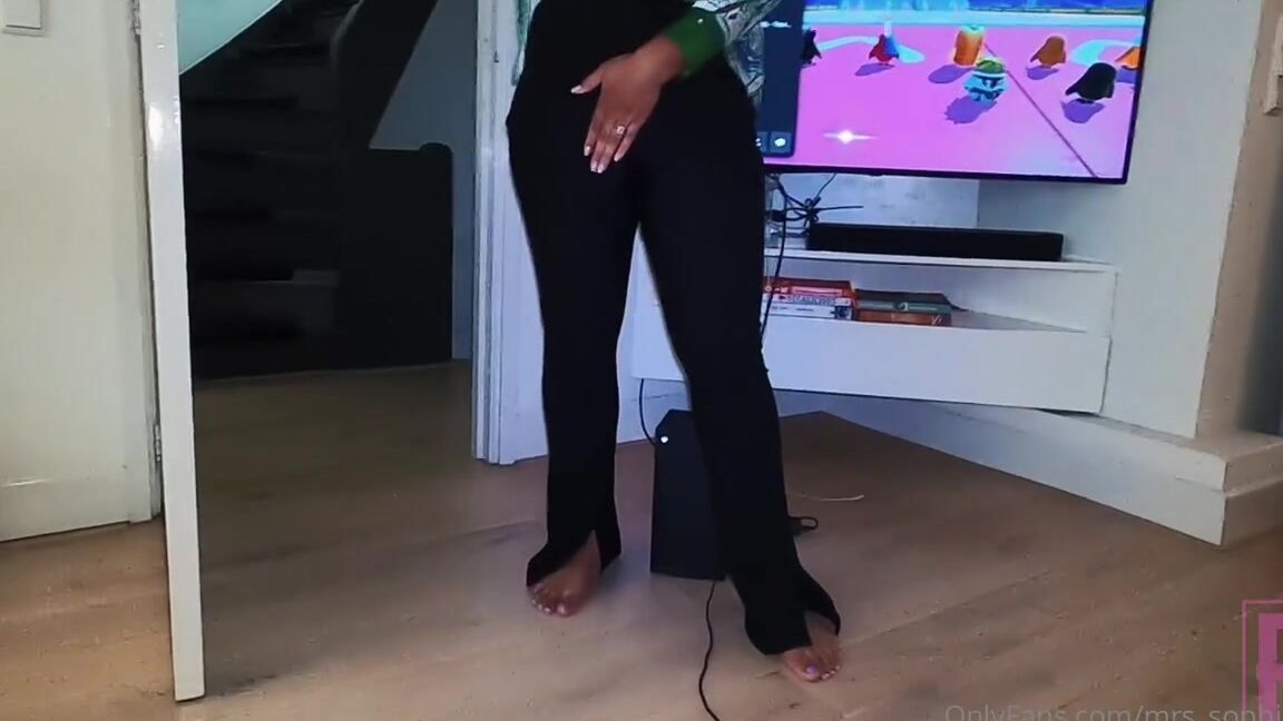 Mistress Sophie Nicknamed Mrs Sophie667 Onlyfans My Husband Was On A Business Trip So He Told Me To Go Check On Junior