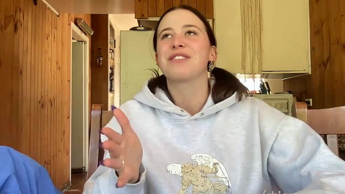 Rhiannnonhughes Stream Started At Am Hey Cuties Please Listen To This Would Love Ur Thoug