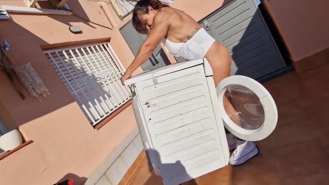 Alejandra Chacon Aka Alejandrachacon 09 25 2024 Onlyfans Video Lift N Carry The Wash Machine Hkol