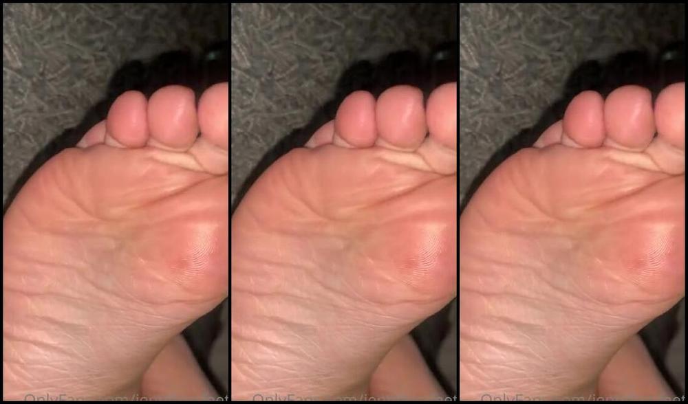 Jennifers Feet Nicknamed Jennifersfeetx 07 01 2020 Onlyfans Video Lil Cute Fluffy Slide Removal For You X