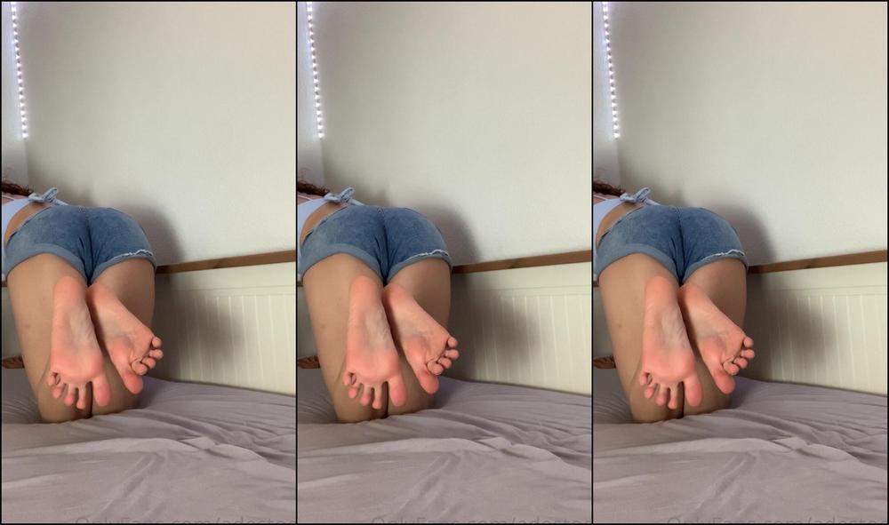 Kitsunematic More Self Worship By Demand I Apologize For My Hands I Was Helping A Friend Tan A Few