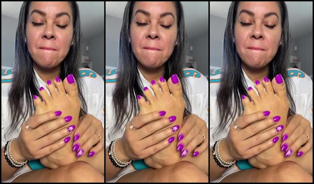 Deedeericanfeet Onlyfans As Requested Mmmmmm Help Me Suk These Toes