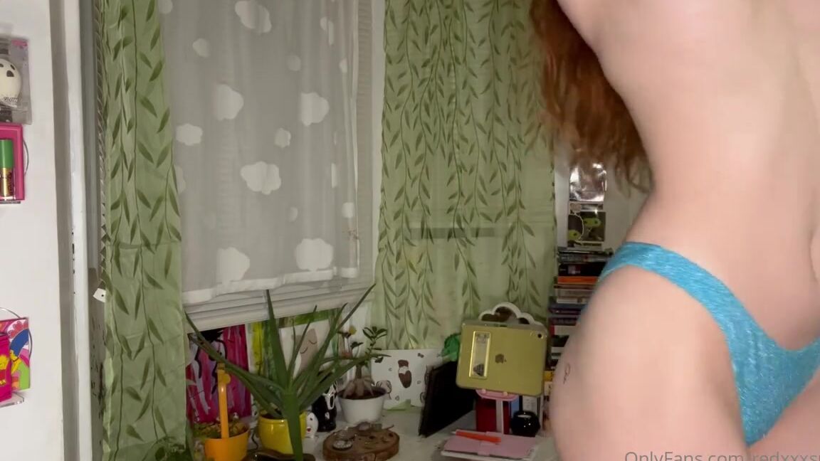 Zoe Strawberry Nicknamed Redxxxsuede Onlyfans Swipe To Watch My Recent Swimsuit Try On Haul Which One Is Your Fav 3