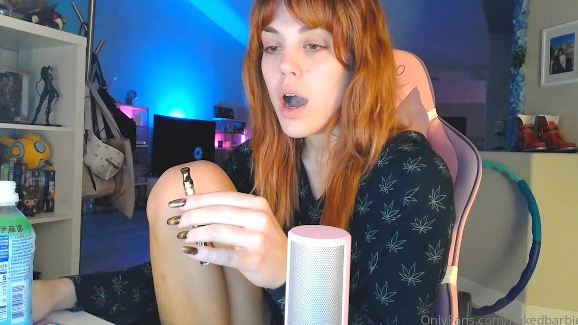 Nakedbarbiedoll Reading Dms With Molly Xx