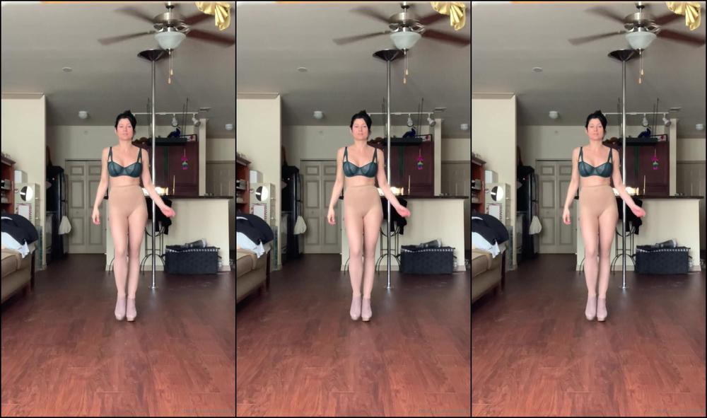 Heidi Lee Bocanegra Playing In Fishnets