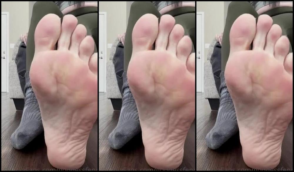 Fendi Feet Aka Goddessfendi Onlyfans Drop A Tip When You Bust A Big Nut For Your Goddess Fendip