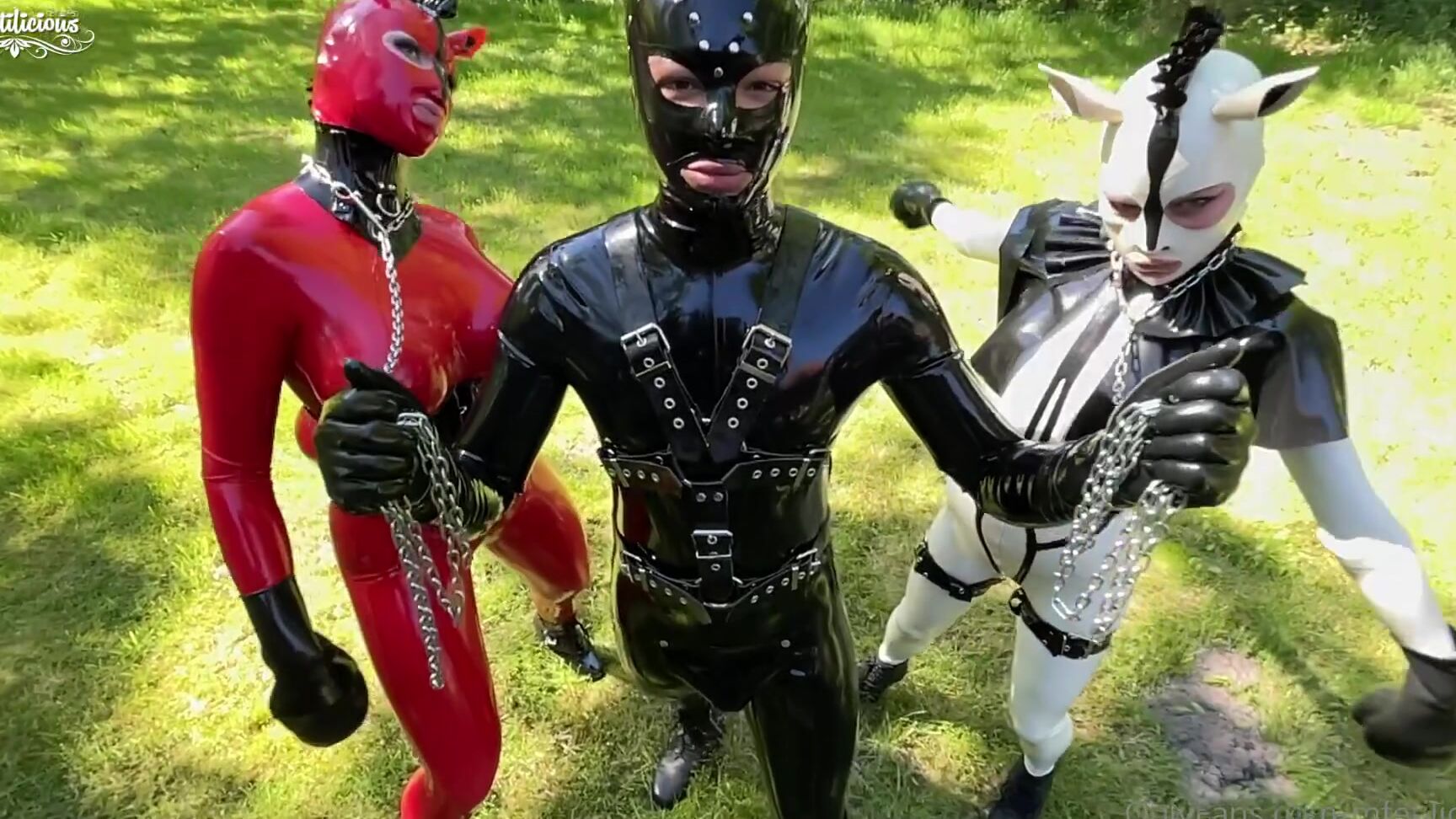 Mfetilicious Finally Here S My Pony Play Video Of Last Summer Red Pony Me White Pony Sow