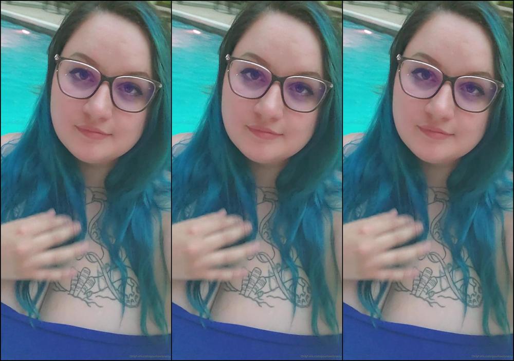 Laceyblueaddams 2164871719 07 18 2021 Came Down To The Pool To Take Some Extra Sexy Selfies But There Was A Family