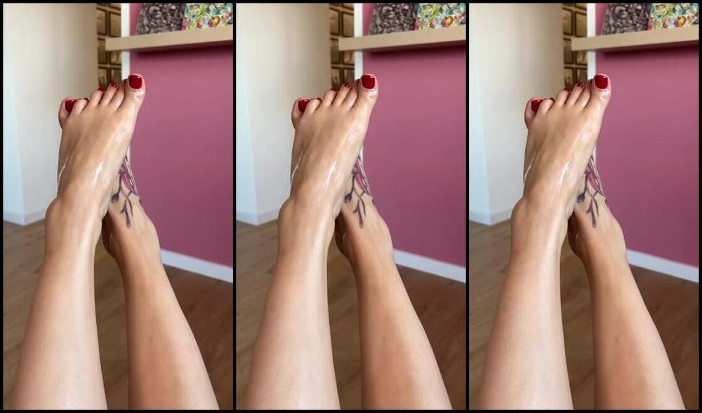 Cute Lily F33T Nicknamed Cute Lily F33T 01 20 2024 Onlyfans Video Pov I Am Lying With Head On Your Laps Making You A Little Show