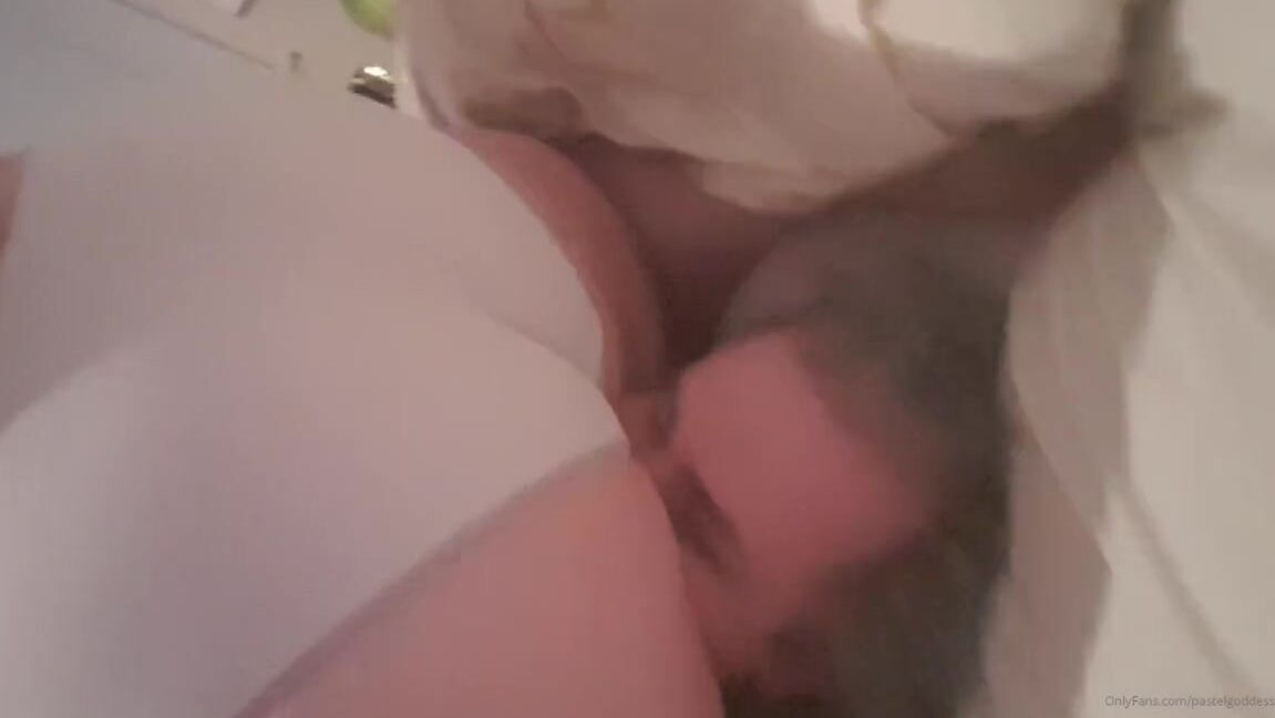 Pastel Goddess Nicknamed Pastelgoddess Onlyfans 12 27 2019 Its Been A Busy Holiday Season But Theres Always Time For A Bit Of Face Sitting