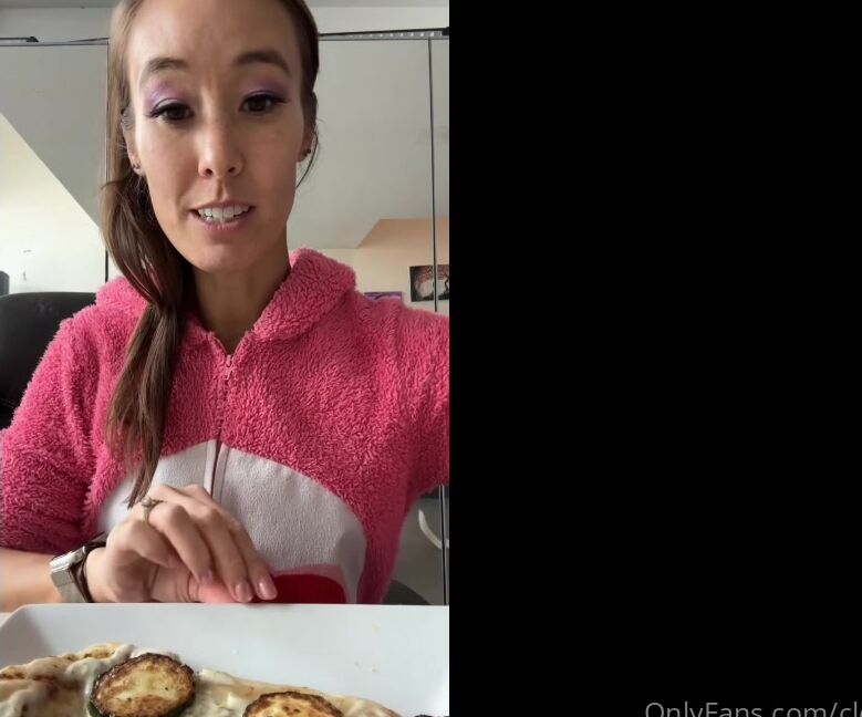 Clca69 2849709365 05 16 2023 Cooking With Christy Zucchini Pizza