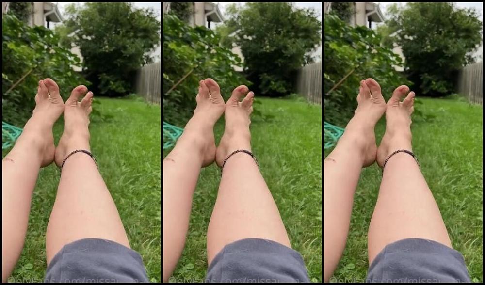 Missarcanaplus Nicknamed Missarcanaplus Onlyfans Since I Feel Like A Cute Little Barefoot Fairy In My Clovers Heres Some Just Messing Around Kin 8