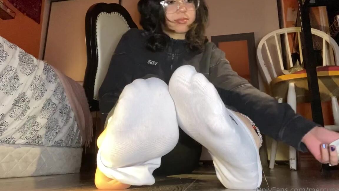 Mercurysoles Onlyfans Imagine How My Feet Smell After I Ve Been Walking Around All Day In These